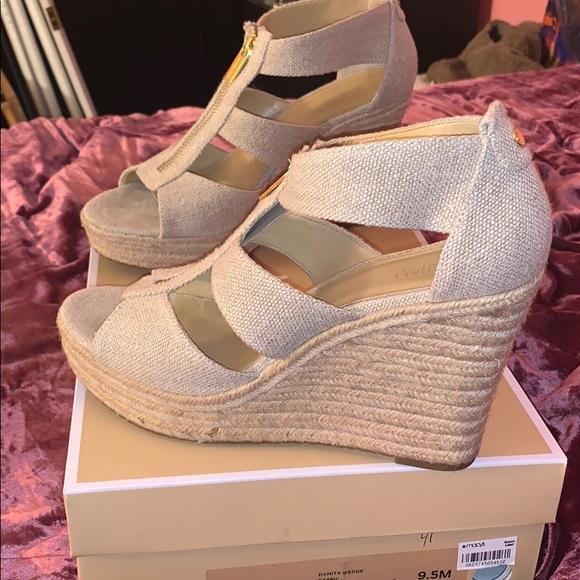 Michael Kors wedges - Picture 2 of 4